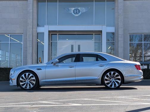 Moon 2026 Bentley Flying Spur