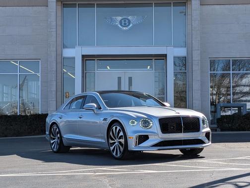 Moon 2026 Bentley Flying Spur