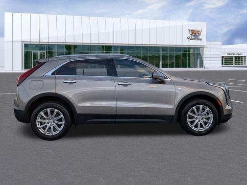2023 Cadillac XT4 Luxury