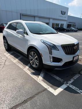 Crystal White Tri-Coat 2024 Cadillac XT5 Premium Luxury