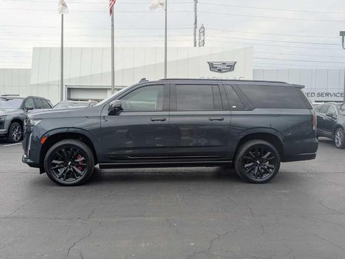 2022 Cadillac Escalade ESV Sport Platinum