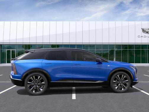 2025 Cadillac OPTIQ Luxury