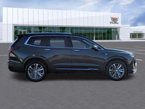 2022 Cadillac XT6 Premium Luxury AWD