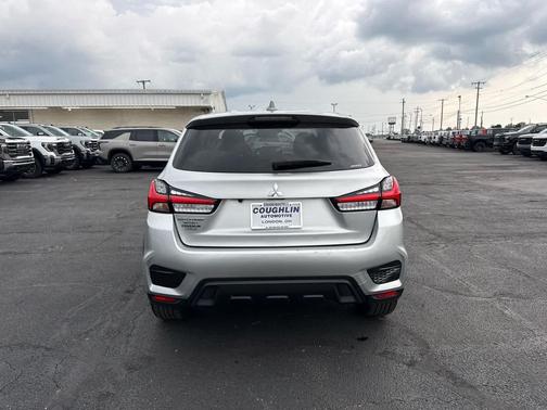 Alloy Silver Metallic 2024 Mitsubishi Outlander Sport 2.0 ES