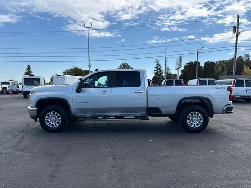 Silver Ice Metallic 2023 Chevrolet Silverado 3500 LT