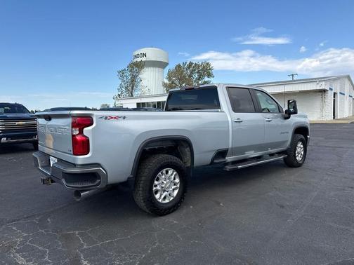 Silver Ice Metallic 2023 Chevrolet Silverado 3500 LT