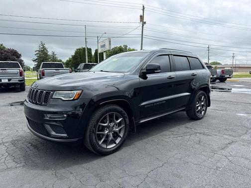 Diamond Black Crystal Pearlcoat 2020 Jeep Grand Cherokee Limited X