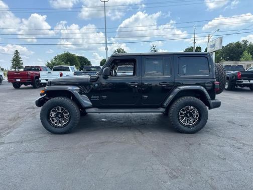 Black Clearcoat 2025 Jeep Wrangler 4xe Sahara