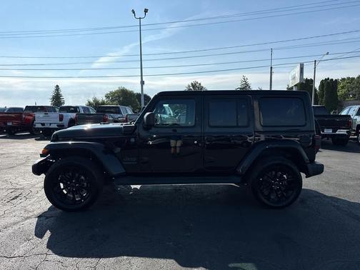 Black Clearcoat 2025 Jeep Wrangler 4xe Sahara