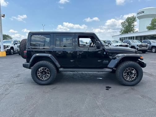 Black Clearcoat 2025 Jeep Wrangler 4xe Sahara