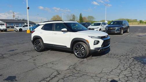 Summit White 2023 Chevrolet Trailblazer ACTIV