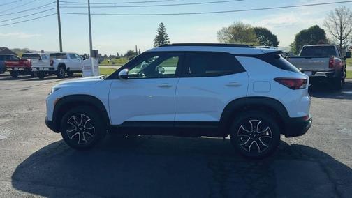 Summit White 2023 Chevrolet Trailblazer ACTIV