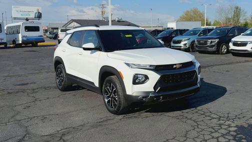 Summit White 2023 Chevrolet Trailblazer ACTIV