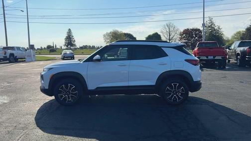 Summit White 2023 Chevrolet Trailblazer ACTIV
