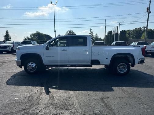 Summit White 2022 Chevrolet Silverado 3500 LTZ