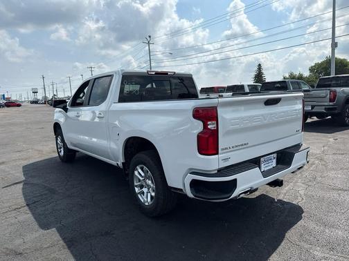 Summit White 2026 Chevrolet Silverado 1500 RST