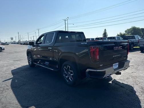 Onyx Black 2026 GMC Sierra 1500 SLT