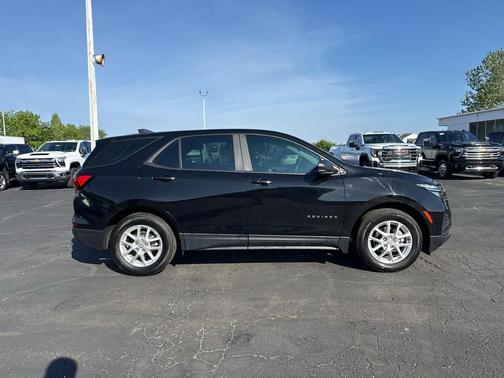 Mosaic Black Metallic 2024 Chevrolet Equinox LS