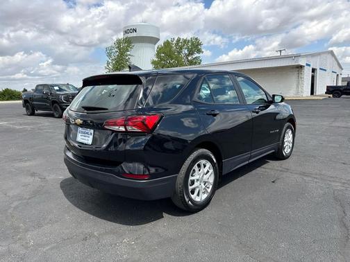 Mosaic Black Metallic 2024 Chevrolet Equinox LS