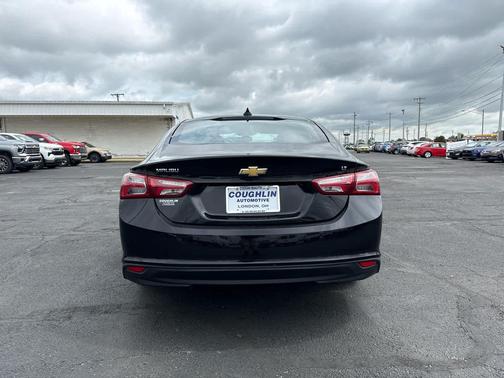 Mosaic Black Metallic 2022 Chevrolet Malibu FWD LT
