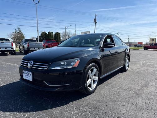 Black 2013 Volkswagen Passat 2.5 SE