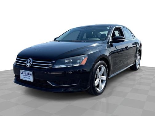 Black 2013 Volkswagen Passat 2.5 SE
