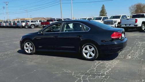 Black 2013 Volkswagen Passat 2.5 SE