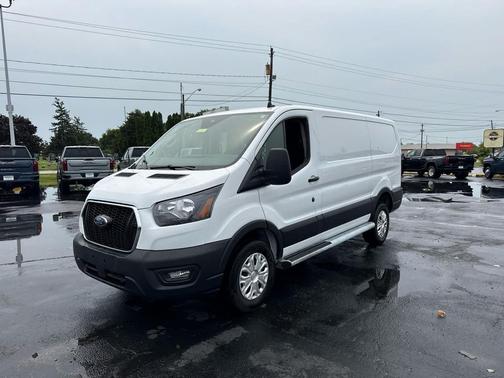 Oxford White 2025 Ford Transit-250 Base