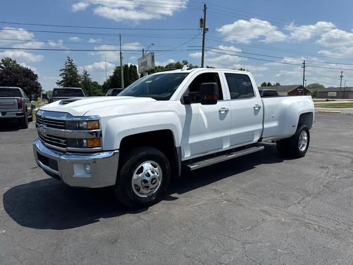 Summit White 2018 Chevrolet Silverado 3500 LTZ