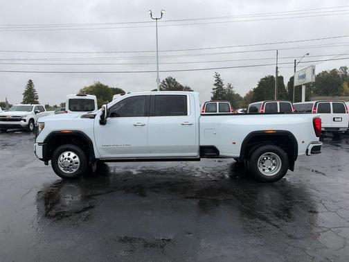 Glacier White Tricoat 2026 GMC Sierra 3500 Denali