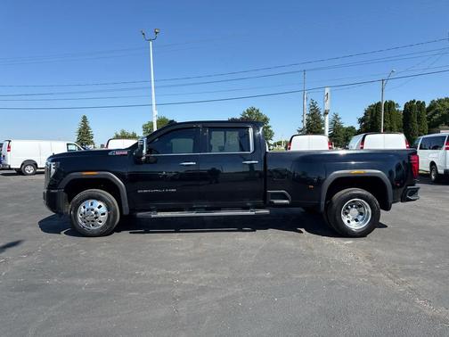 Onyx Black 2025 GMC Sierra 3500 Denali