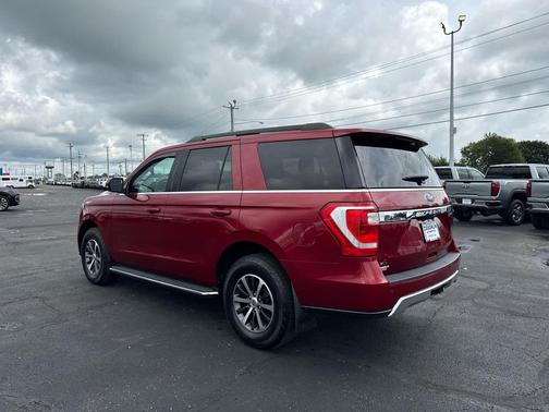 Ruby Red Metallic Tinted Clearcoat 2018 Ford Expedition XLT