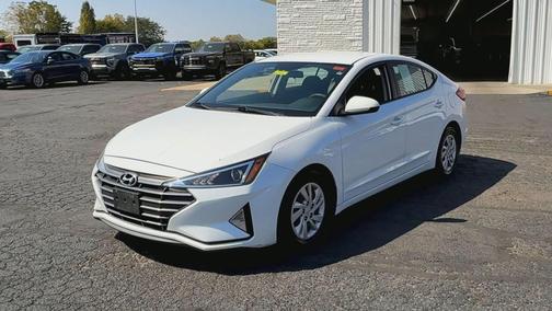2019 Hyundai ELANTRA SE