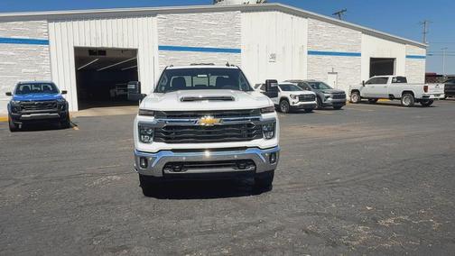 2025 Chevrolet Silverado 3500 LT