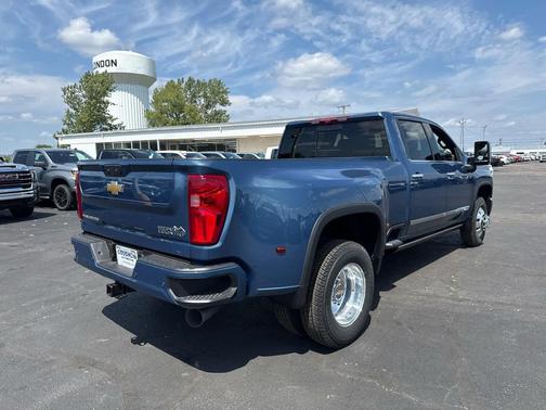 Lakeshore Blue Metallic 2026 Chevrolet Silverado 3500 High Country