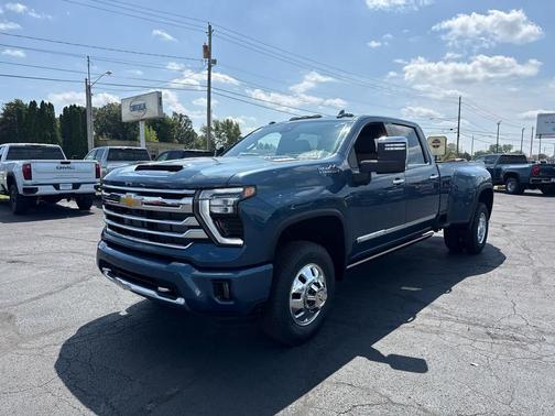 Lakeshore Blue Metallic 2026 Chevrolet Silverado 3500 High Country