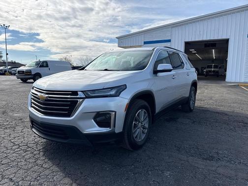2022 Chevrolet Traverse LT Cloth