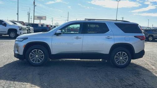 Silver Ice Metallic 2022 Chevrolet Traverse LT Cloth