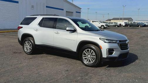 Silver Ice Metallic 2022 Chevrolet Traverse LT Cloth