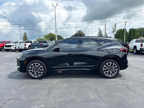 Black 2023 Chevrolet Blazer RS