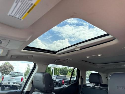 Ebony Twilight Metallic 2023 GMC Acadia Denali