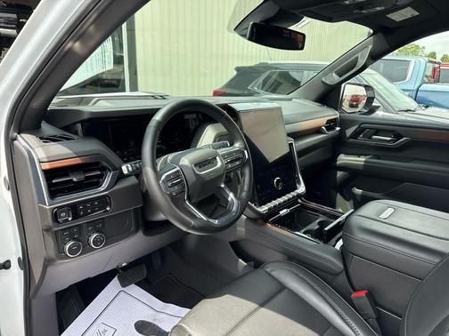 Summit White 2025 GMC Yukon Denali