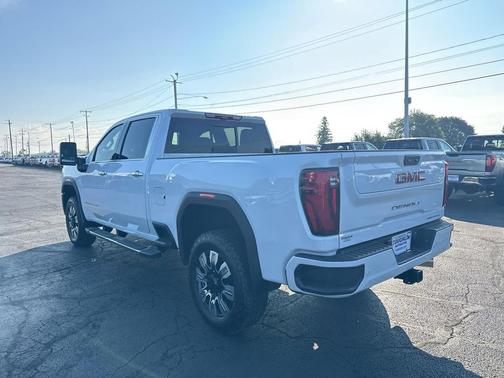 Glacier White Tricoat 2026 GMC Sierra 2500 Denali