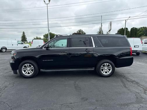 Black 2016 Chevrolet Suburban LT