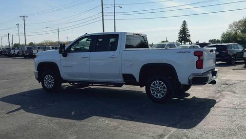 Summit White 2022 Chevrolet Silverado 2500 LT
