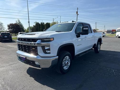 Summit White 2022 Chevrolet Silverado 2500 LT