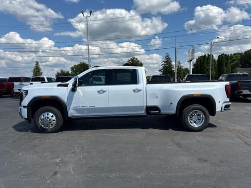 Glacier White Tricoat 2026 GMC Sierra 3500 Denali