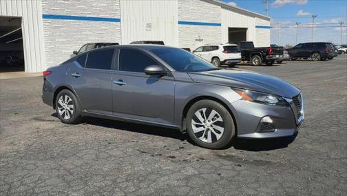 2022 Nissan Altima S FWD