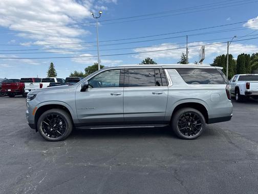 Sterling Gray Metallic 2026 Chevrolet Suburban High Country, 4WD