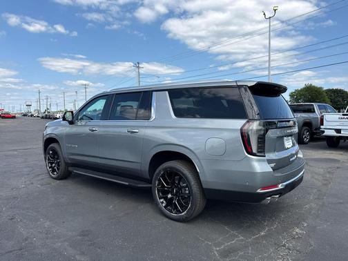 Sterling Gray Metallic 2026 Chevrolet Suburban High Country, 4WD